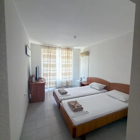 מלון & Rehabilitation Center St George 3*